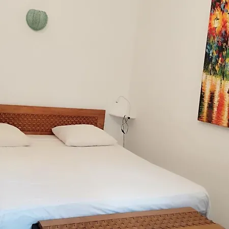 3 Pers Entre Ardeche Et Provence *